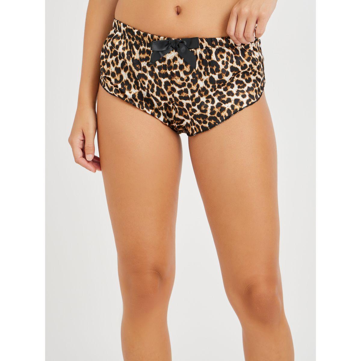 مجموعة من شورت وصدرية براليت-women-clothing-lingerie-lingeriesets-image-5