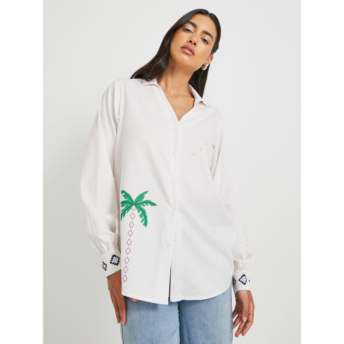 بلوزة فضاضة بطبعة جرافيك وياقة سبريد-women-clothing-shirtsandblouses-shirts-image-1