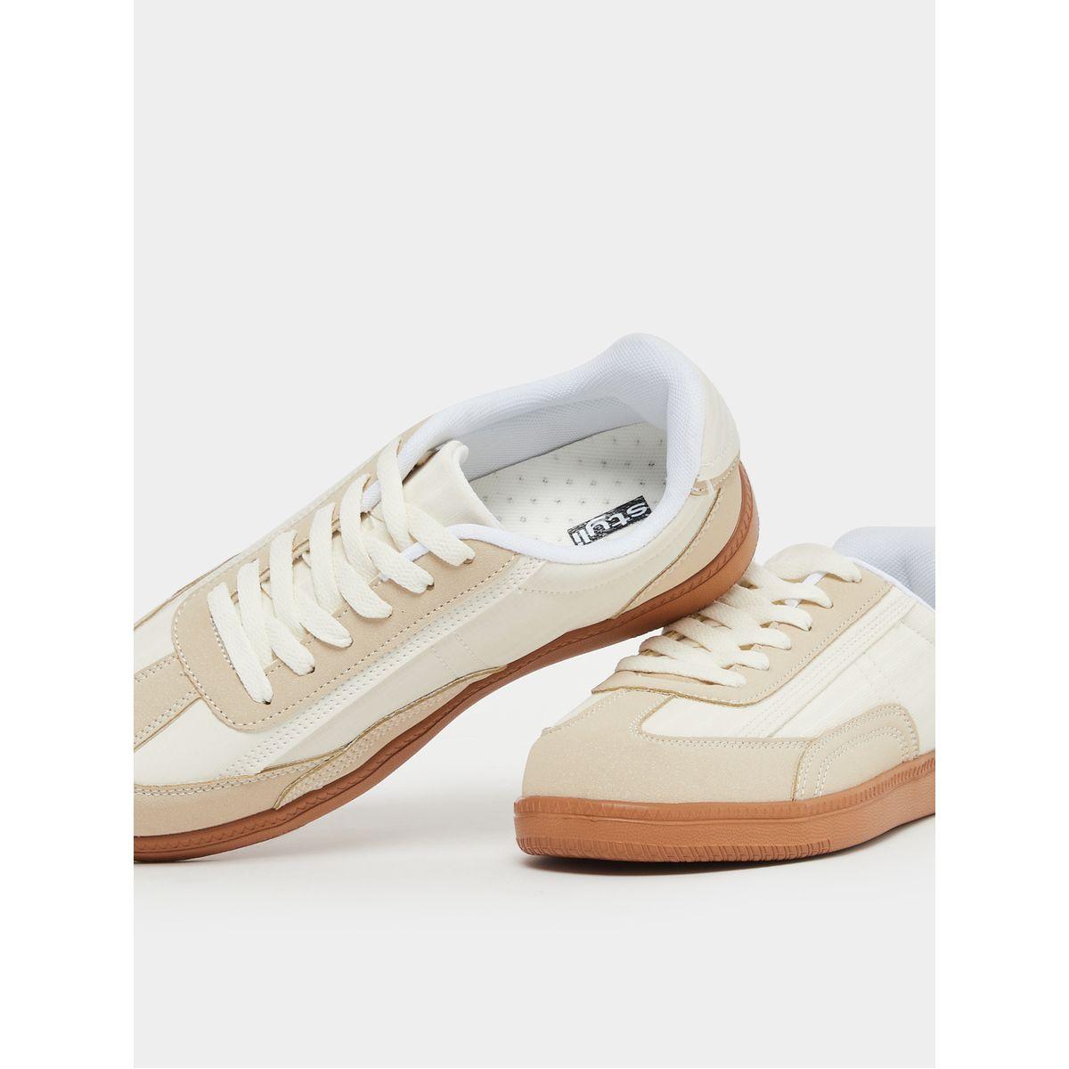 حذاء سنيكرز بنمط كتل الالوان ورباط غلق-women-shoes-sneakers-image-4