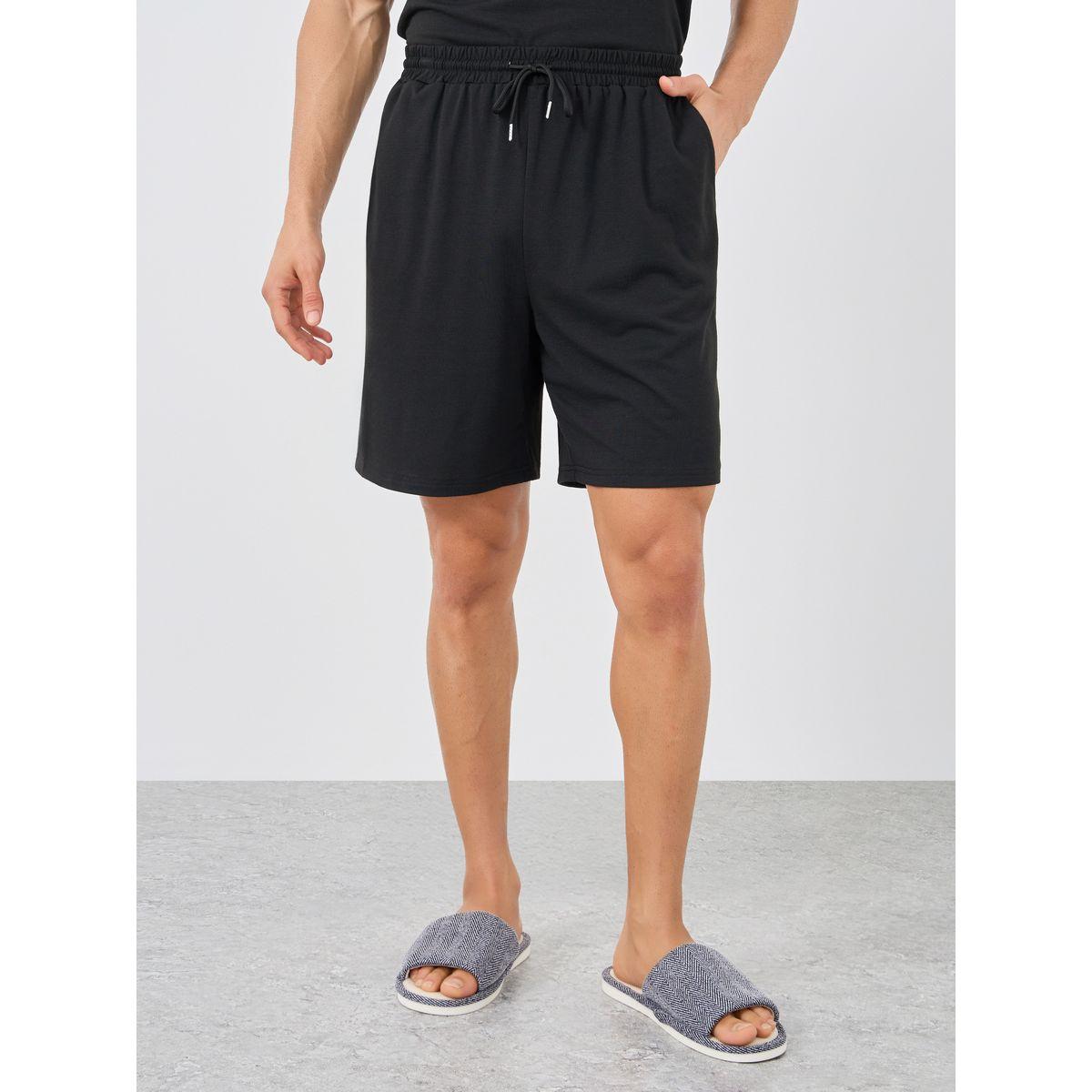 طقم من شورت بيجاما وتيشيرت تانك بطبعة كتابة-men-clothing-nightwear-sets-image-5
