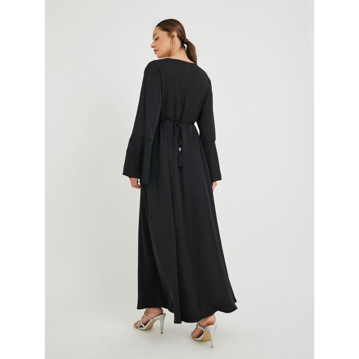 أميرة x ستايلي جلابية بتفاصيل مُنمقة مع ياقة دائرية-women-arabicclothing-jalabiyas-image-4