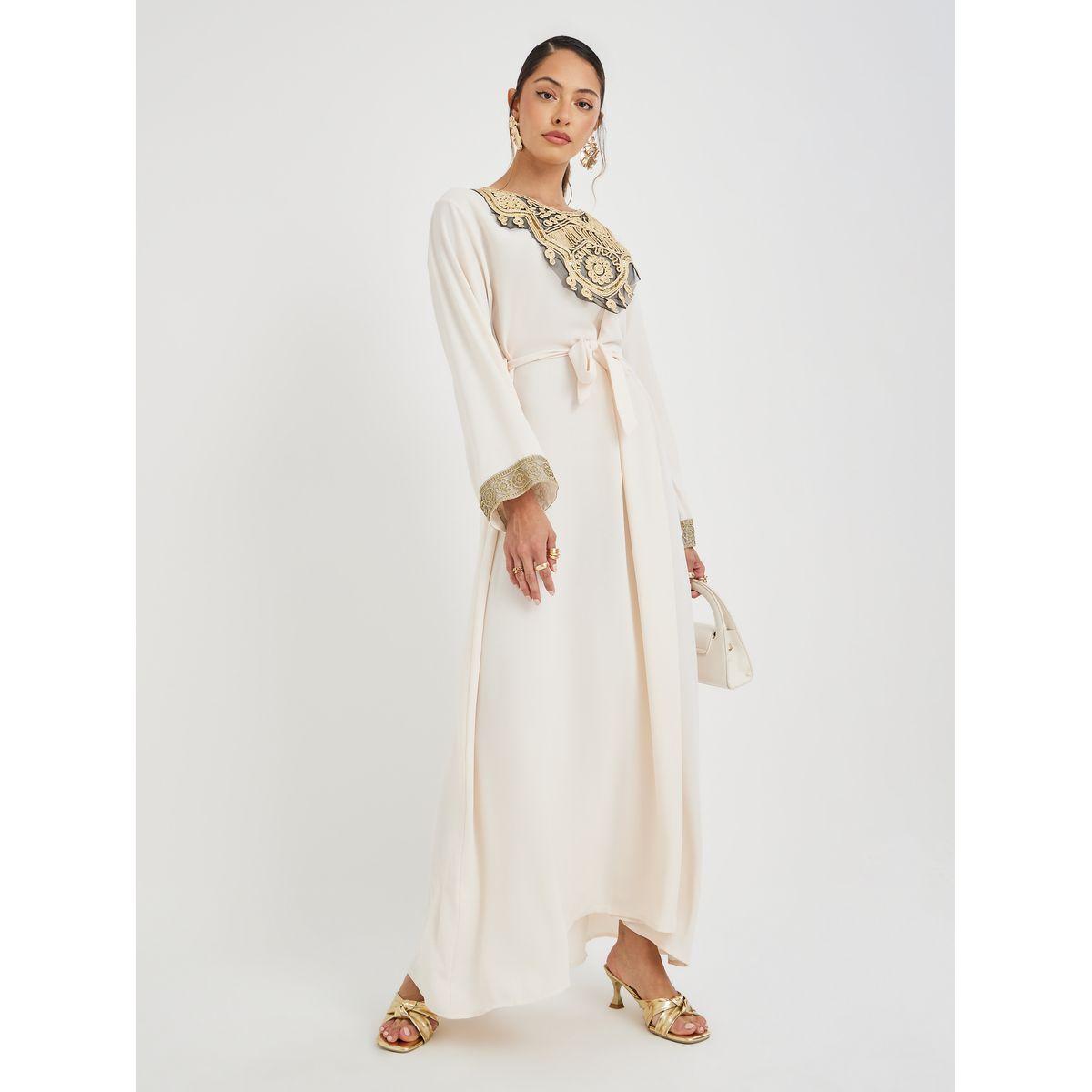 أميرة x ستايلي جلابية بحافة واسعة وتفاصيل مُطرّزة-women-arabicclothing-jalabiyas-image-1