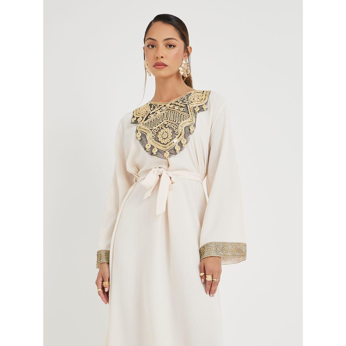 أميرة x ستايلي جلابية بحافة واسعة وتفاصيل مُطرّزة-women-arabicclothing-jalabiyas-image-2