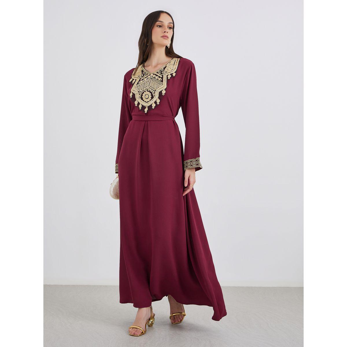 أميرة x ستايلي جلابية بتفاصيل مُطرزة مع حافة واسعة-women-arabicclothing-jalabiyas-image-1