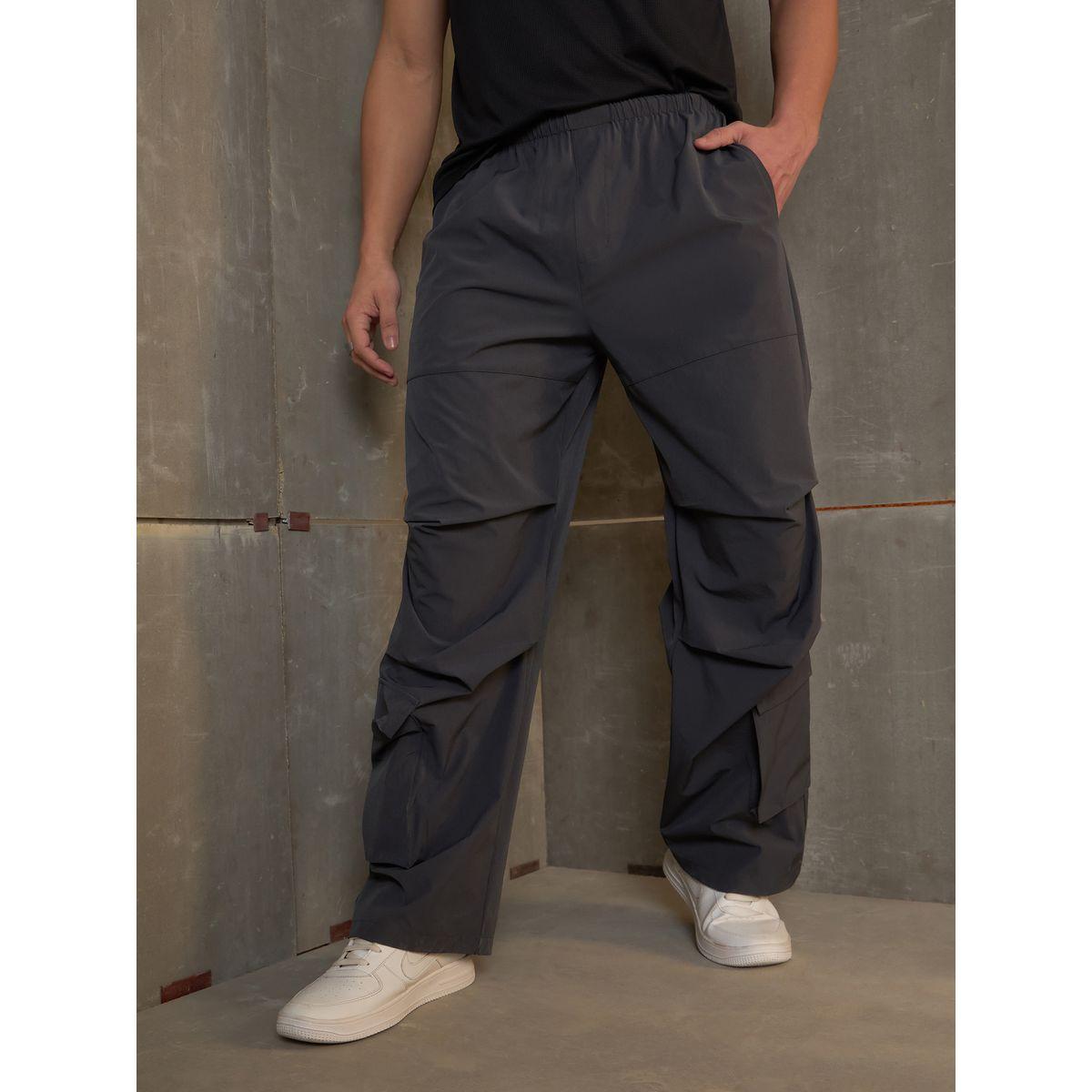 بنطال باراشوت باجي بكسرات عند الركبة-men-clothing-bottoms-joggers-image-7
