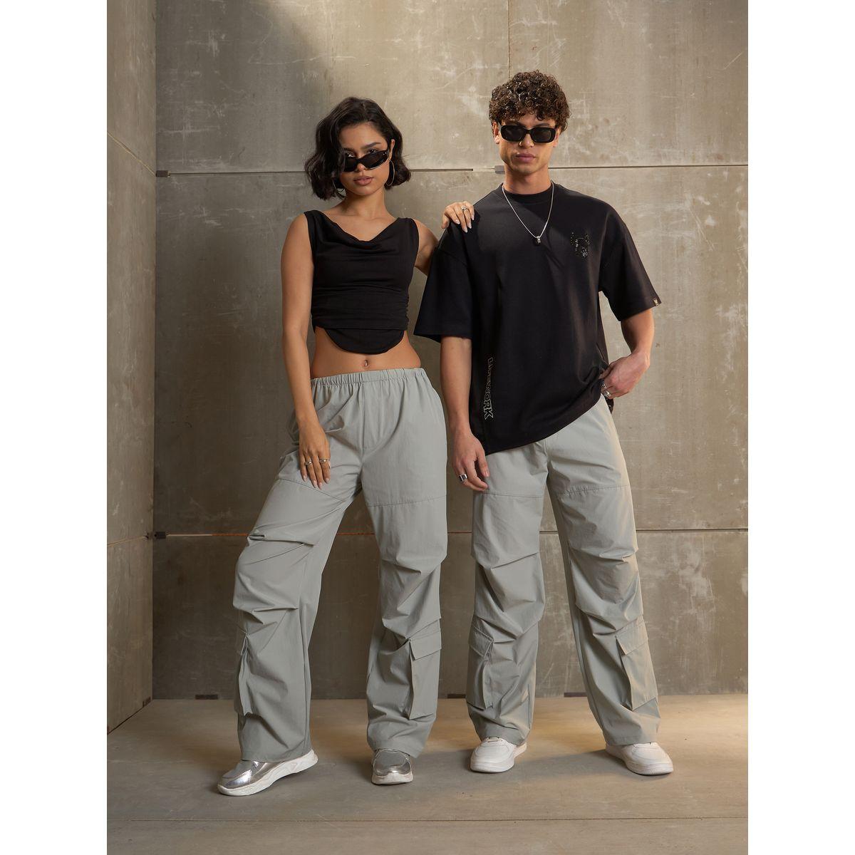 بنطال باراشوت باجي بكسرات عند الركبة-men-clothing-bottoms-joggers-image-2