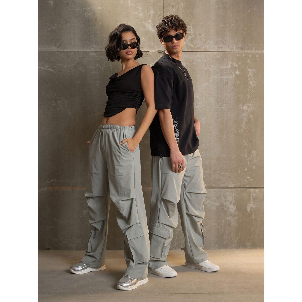 بنطال باراشوت باجي بكسرات عند الركبة-men-clothing-bottoms-joggers-image-8