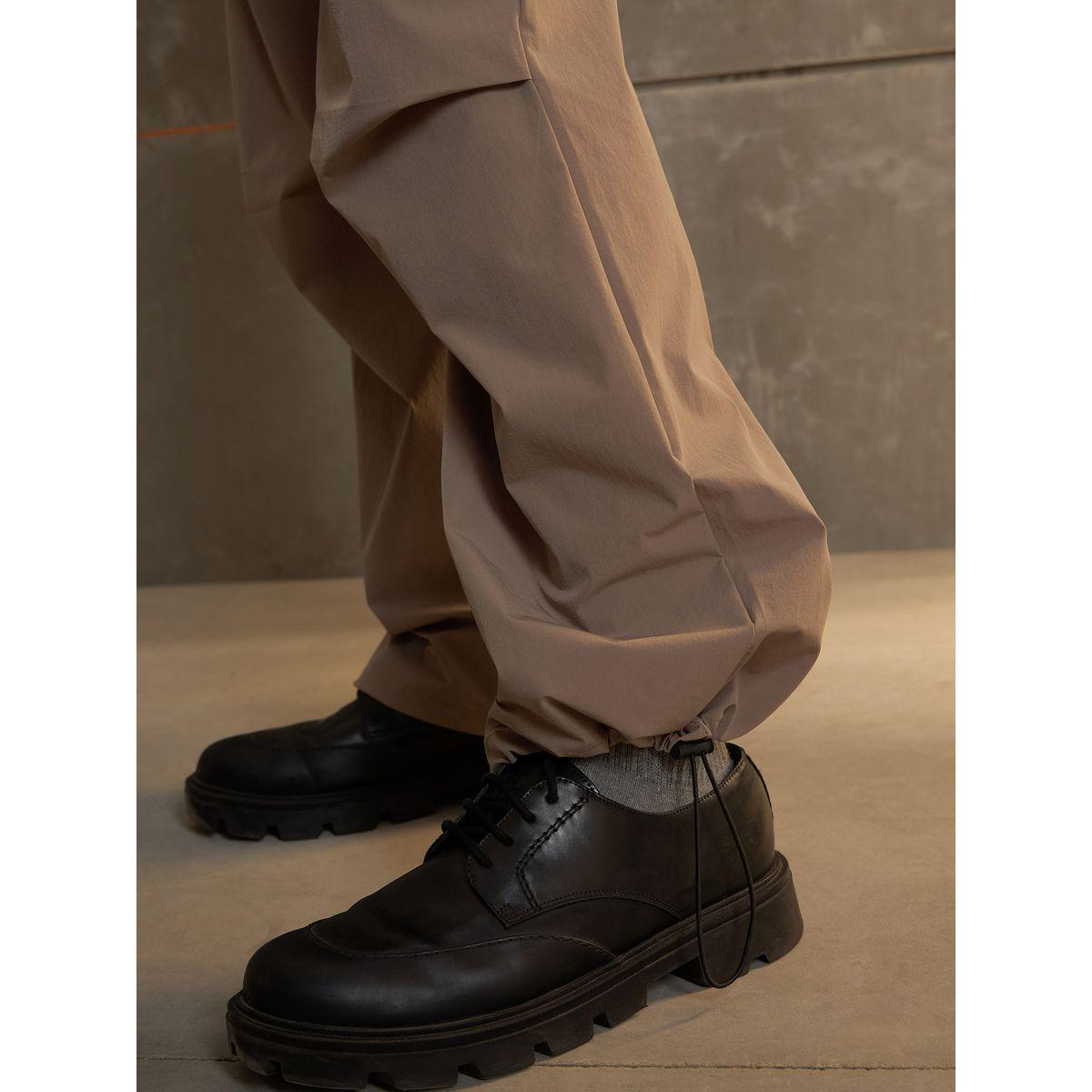 بنطال باراشوت باجي سادة بكسرات-men-clothing-bottoms-joggers-image-5