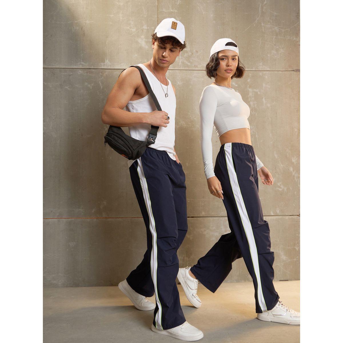 بنطال باراشوت باجي بتصميم جانبي-men-clothing-bottoms-joggers-image-2