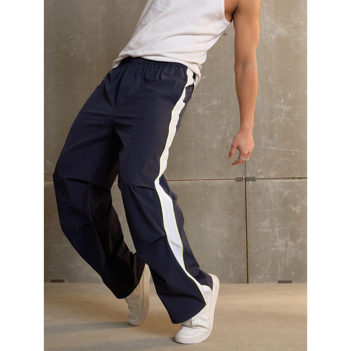 بنطال باراشوت باجي بتصميم جانبي-men-clothing-bottoms-joggers-image-3