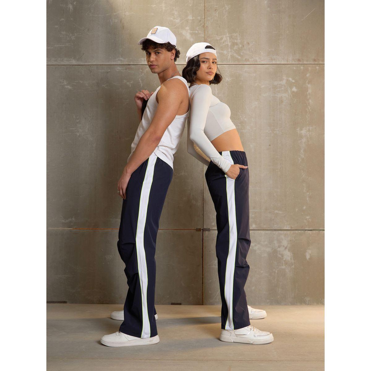 بنطال باراشوت باجي بتصميم جانبي-men-clothing-bottoms-joggers-image-6