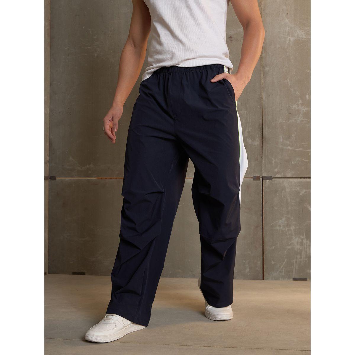 بنطال باراشوت باجي بتصميم جانبي-men-clothing-bottoms-joggers-image-8