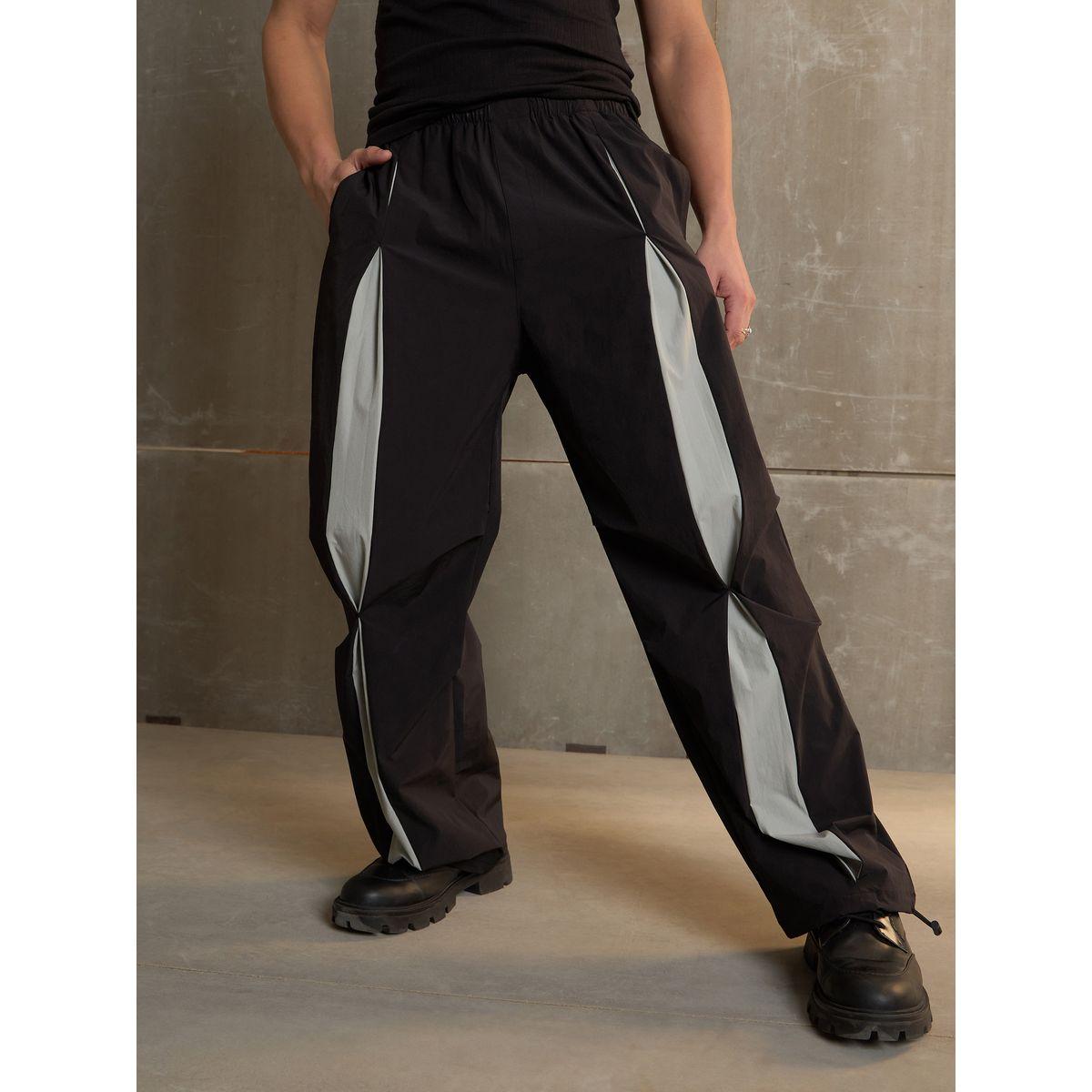 بنطال باراشوت باجي بتفاصيل كسرات-men-clothing-bottoms-joggers-image-6