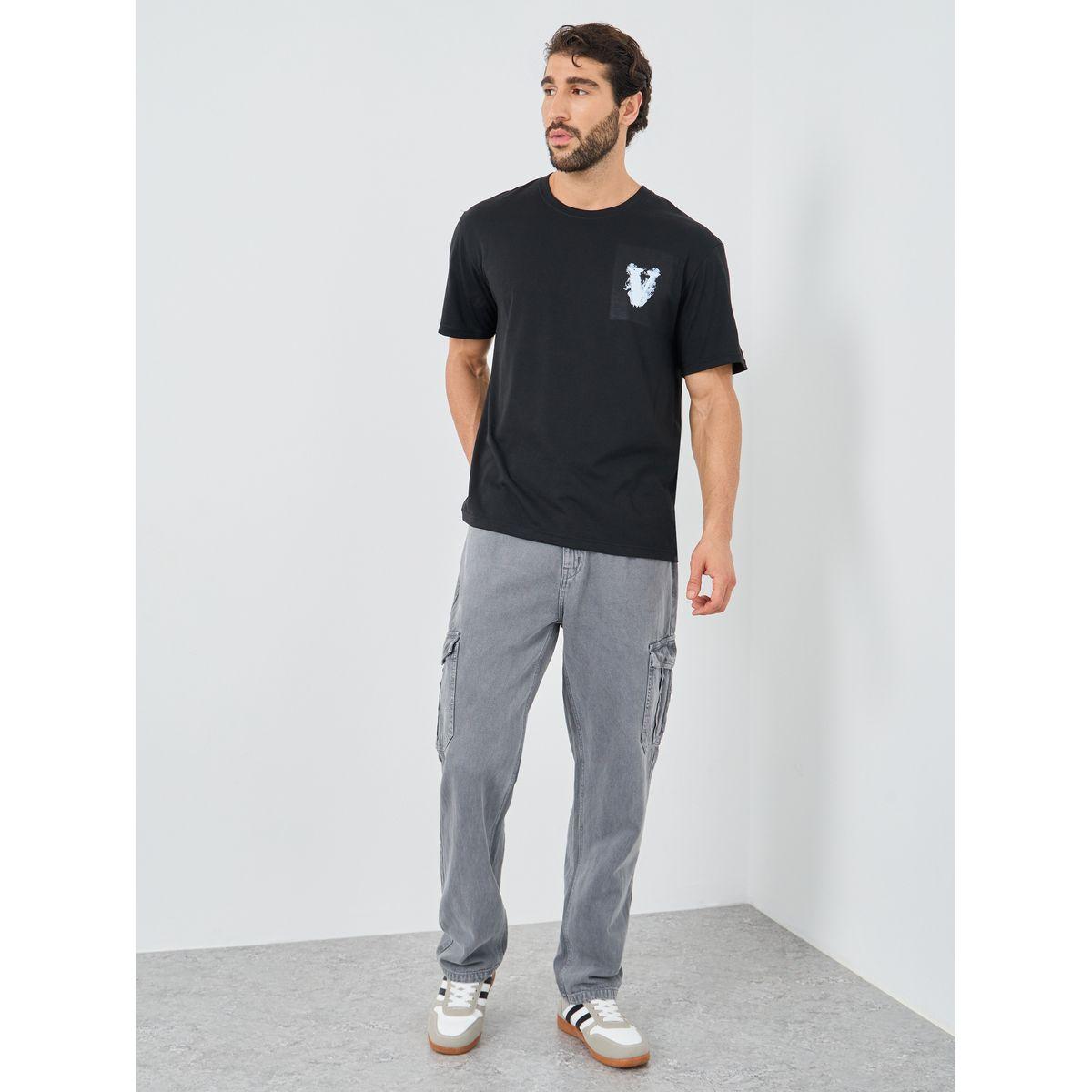 Styli Back V Graphic Print Crew Neck Oversized T-Shirt-men-clothing-tshirtsandpolos-tshirts-image-3