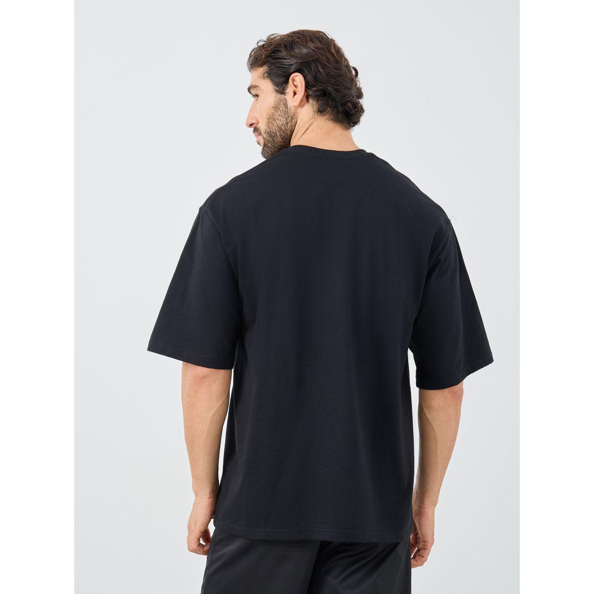 تيشيرت فضفاض بطبعة كتابة وياقة دائرية-men-clothing-tshirtsandpolos-tshirts-image-4