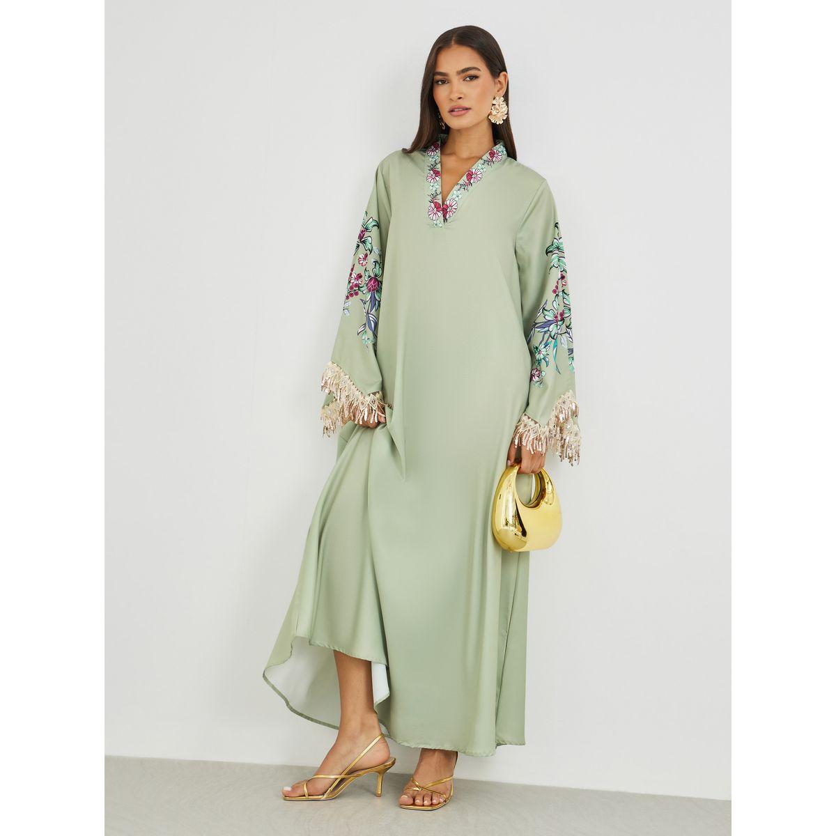 أميرة x ستايلي جلابية بطبعة زهور وتفاصيل شراشيب وأكمام طويلة-women-arabicclothing-jalabiyas-image-2