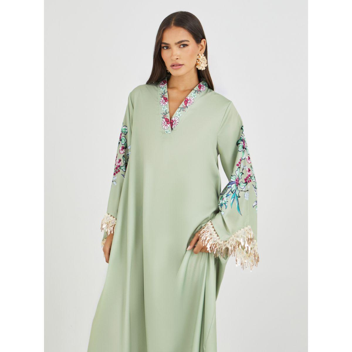 أميرة x ستايلي جلابية بطبعة زهور وتفاصيل شراشيب وأكمام طويلة-women-arabicclothing-jalabiyas-image-3