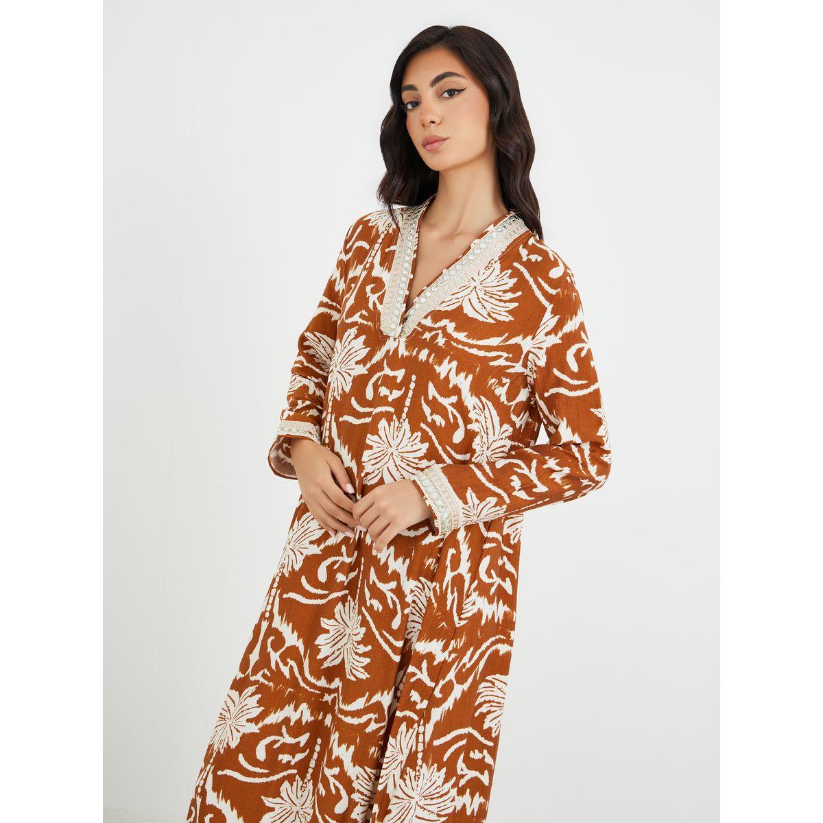 Amirah X Styli Floral Print Lace Detail V-Neck A-Line Jalabiya-women-arabicclothing-jalabiyas-image-3