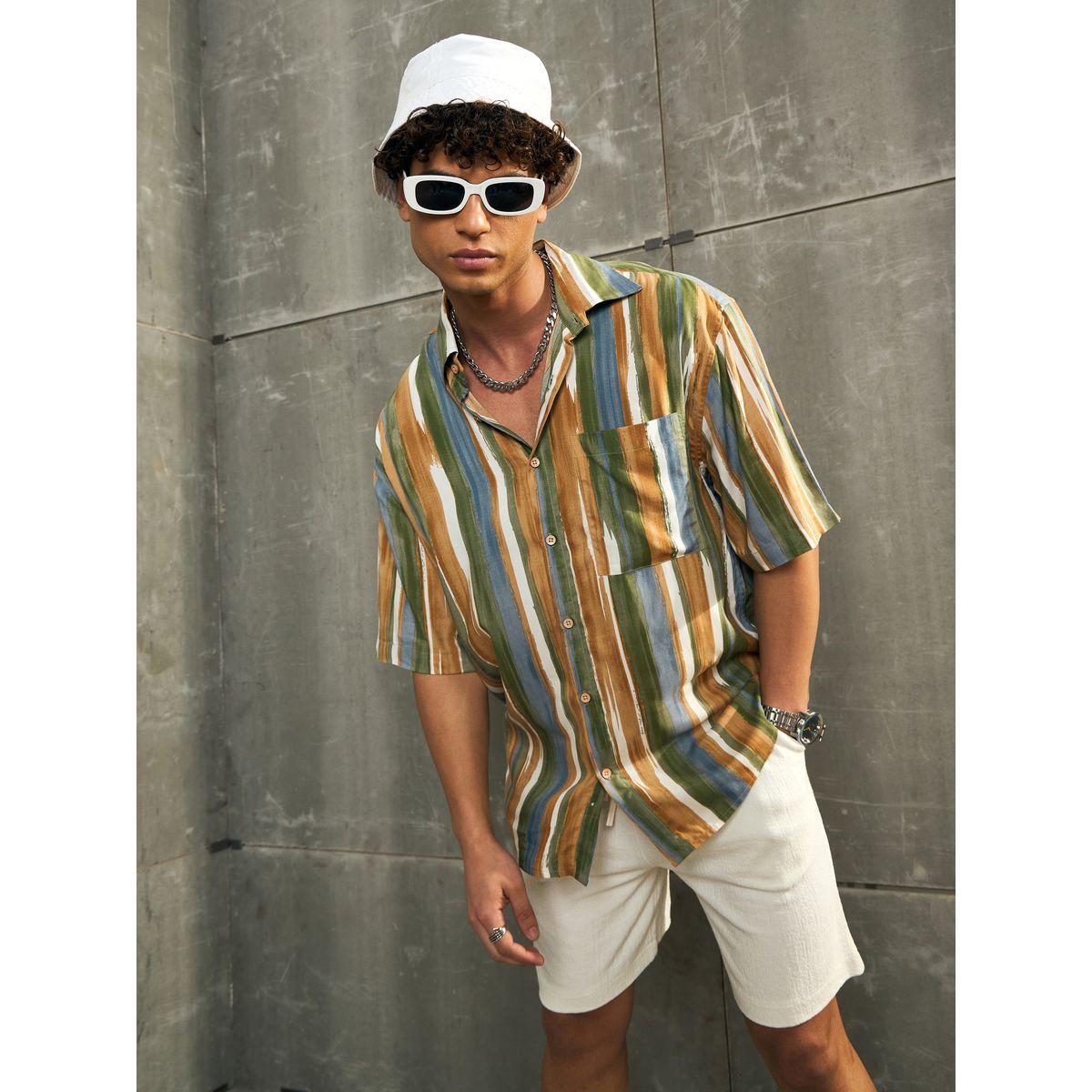 بلوزة مخططة بقصة مريحة وأكمام قصيرة-men-clothing-shirts-image-1