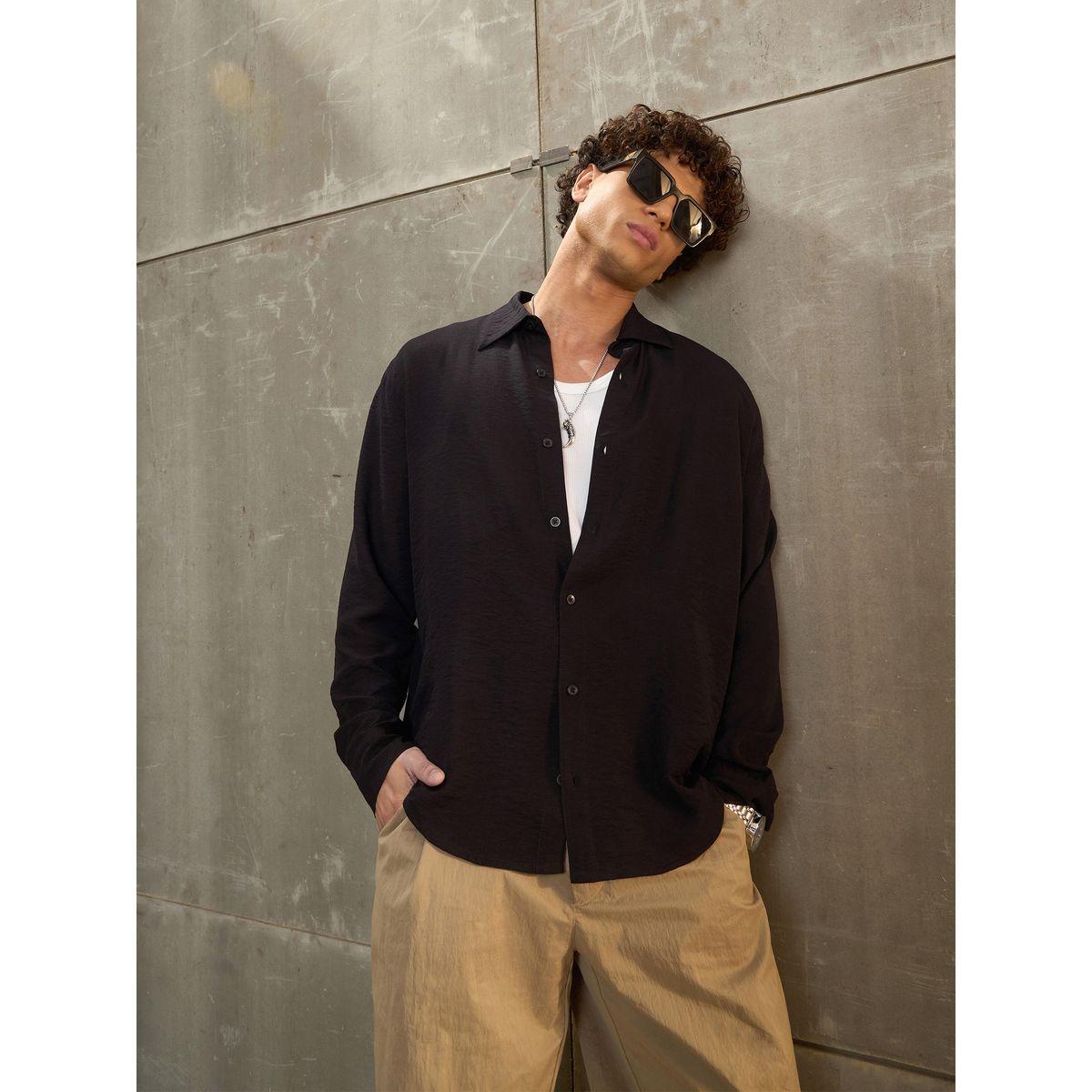 بلوزة سادة بقصة مريحة وأكمام طويلة-men-clothing-shirts-image-1