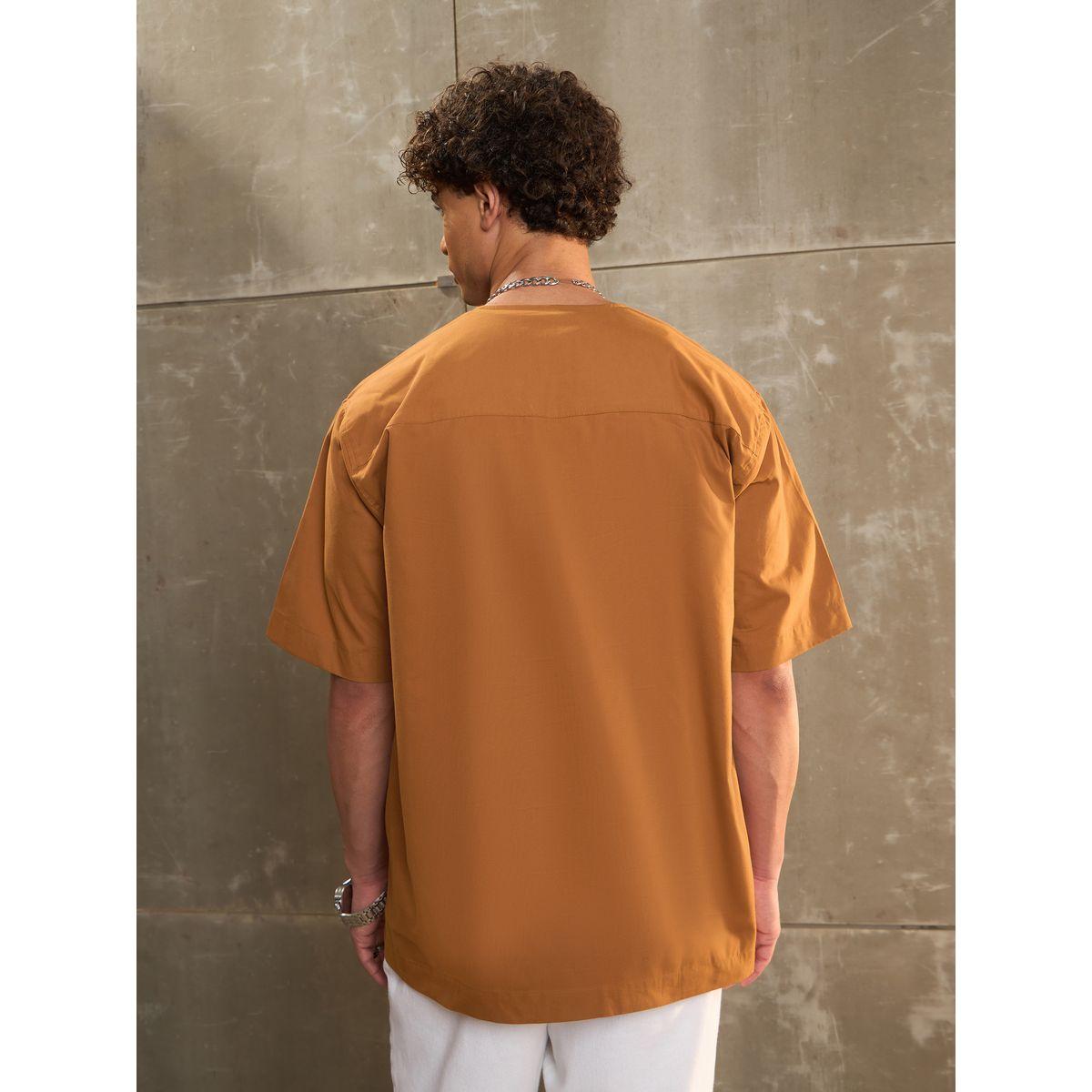قميص ساسافراس براون بوبلين بسحاب أمامي وضيق للراحة-men-clothing-shirts-image-5