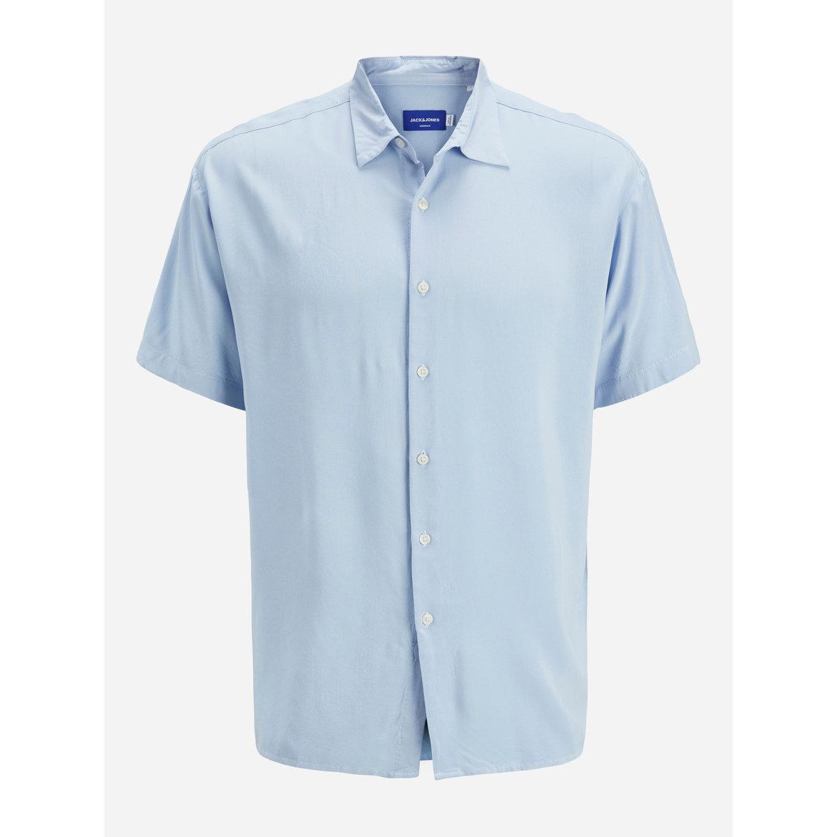 قميص سادة بقصة عادية وياقة سبريد-men-clothing-shirts-image-1