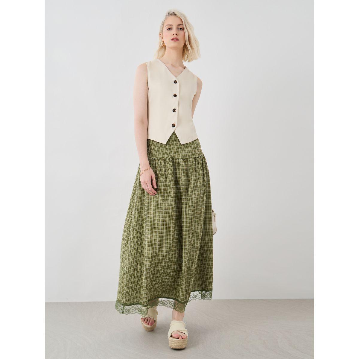 Styli Solid V-Neck Buttoned Vest Top-women-clothing-shirtsandblouses-blouses-image-3