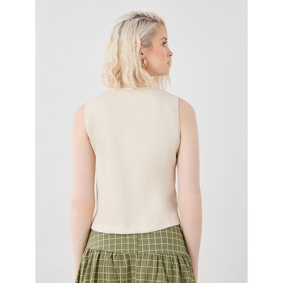 Styli Solid V-Neck Buttoned Vest Top-women-clothing-shirtsandblouses-blouses-image-6