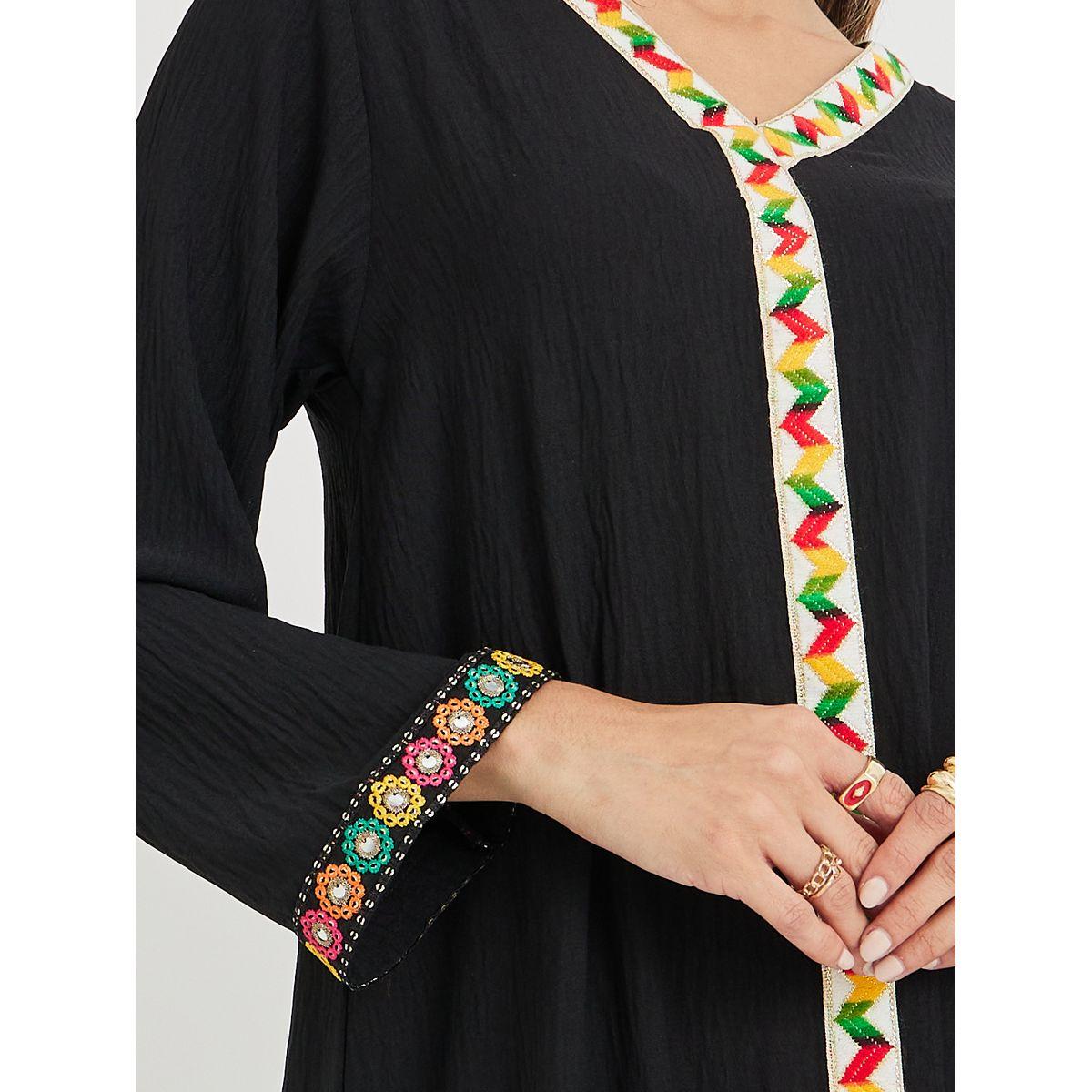 جلابية طويلة بتفاصيل دانتيل-women-arabicclothing-jalabiyas-image-4