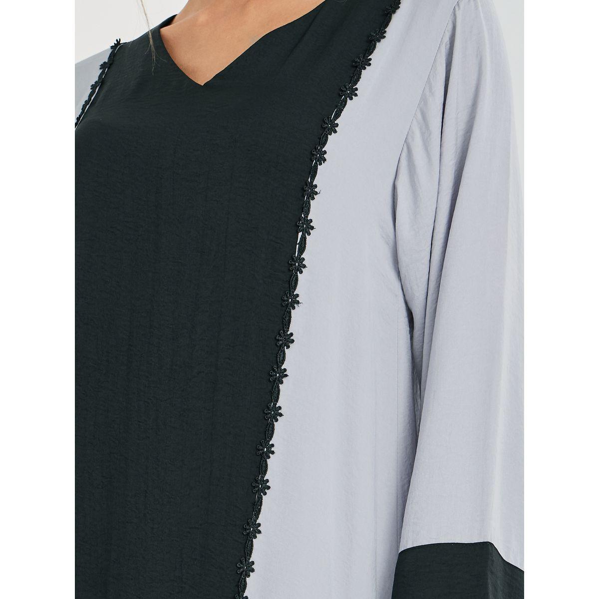 جلابية بنمط كتل الالوان وتفاصيل دانتيل-women-arabicclothing-jalabiyas-image-3