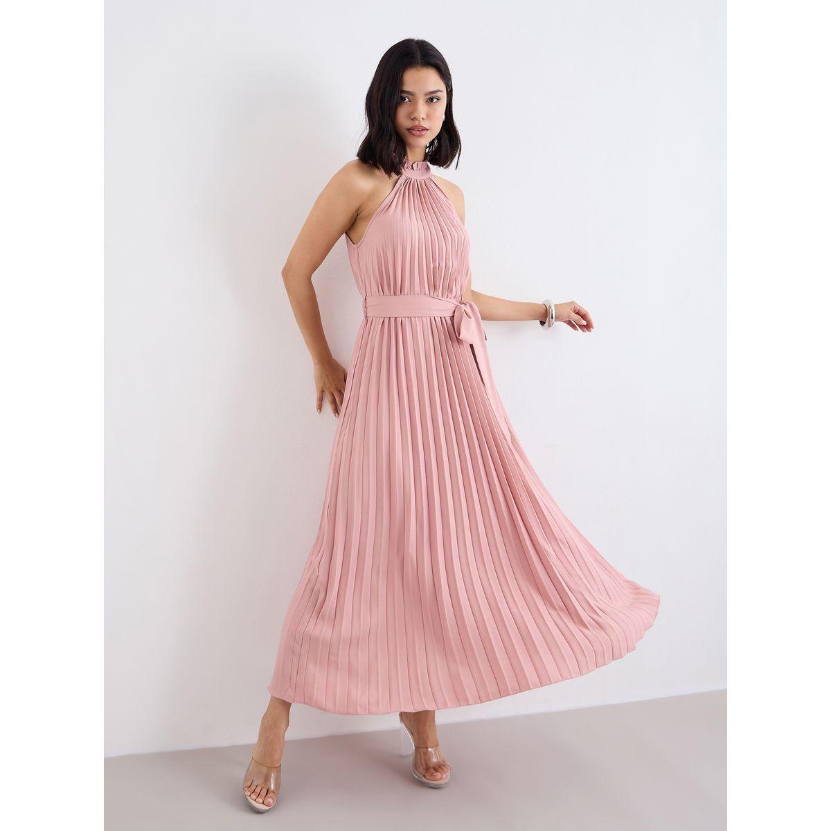 chinese dress ladies Cloush Style White Lace Dress for Women – Elegant Flowing Dress for Special  Occasions in Kuwait – Kavarati
