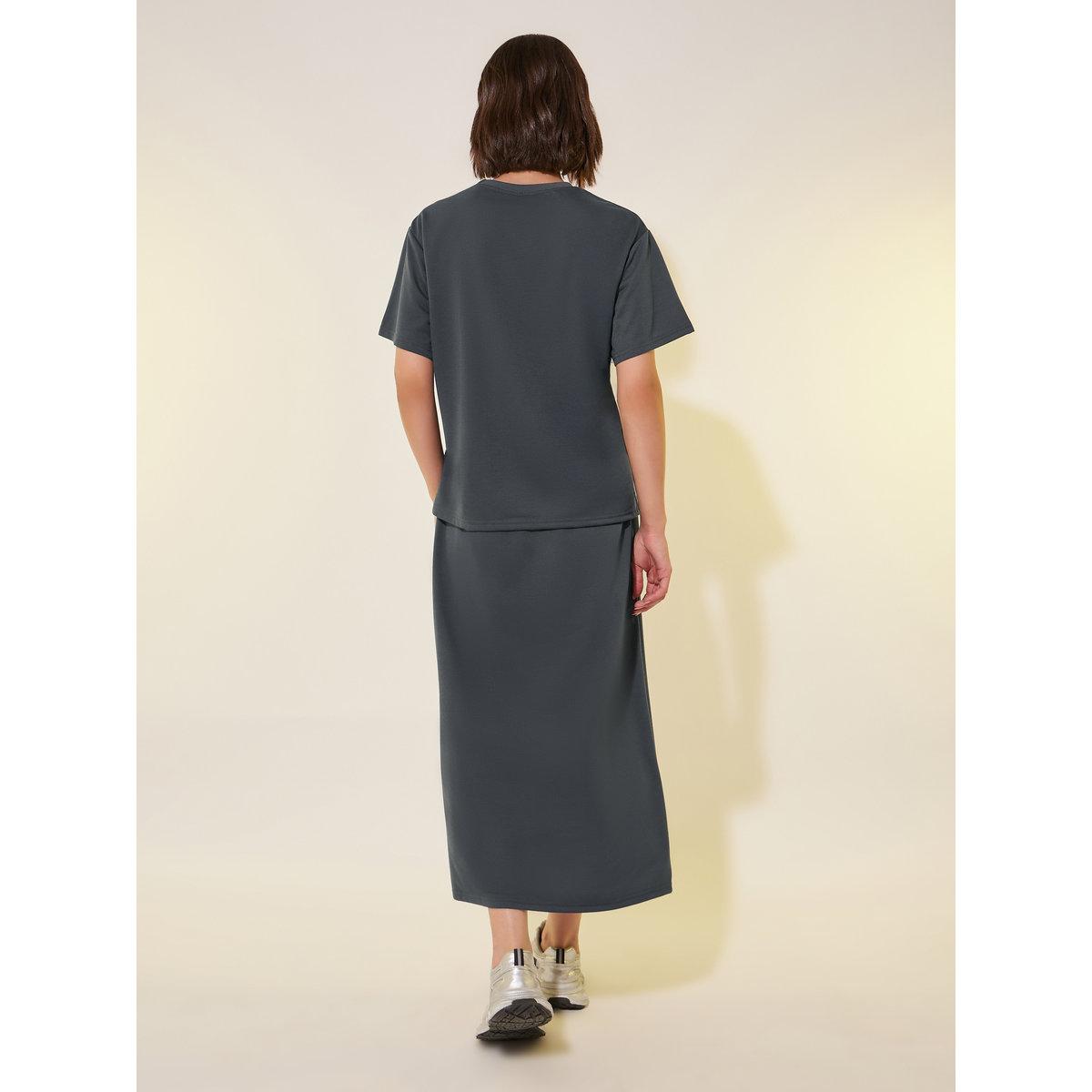 طقم منسق من تنورة وتيشيرت بتفاصيل زهور-women-clothing-coordsets-image-6