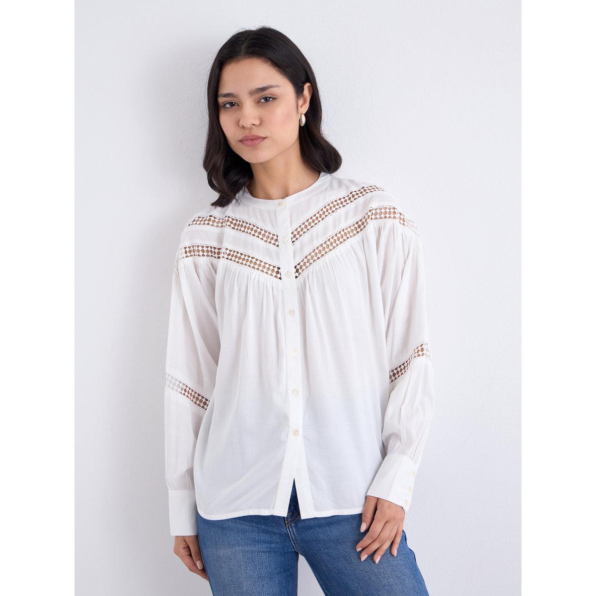 بلوزة بتفاصيل أزرار مع دانتيل-women-clothing-shirtsandblouses-blouses-image-3