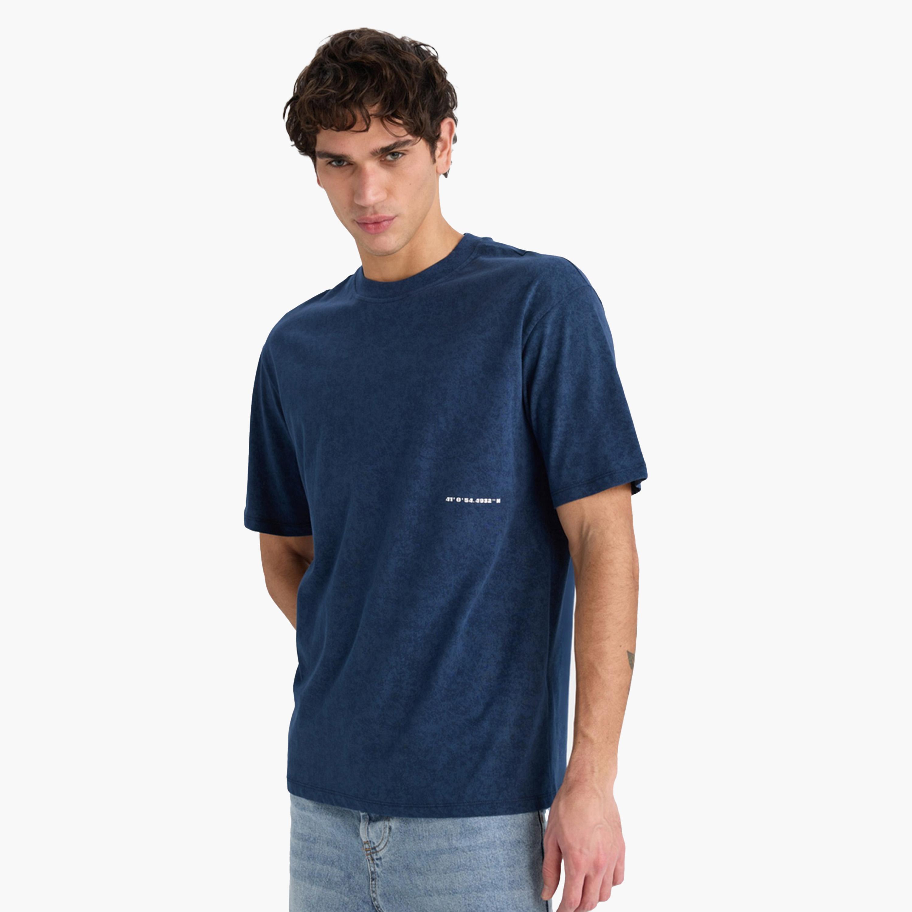 ديفاكتو × ستايلي-  تي شيرت رجالي قطني قصّة عادية - أزرق-men-clothing-tshirtsandpolos-tshirts-image-5
