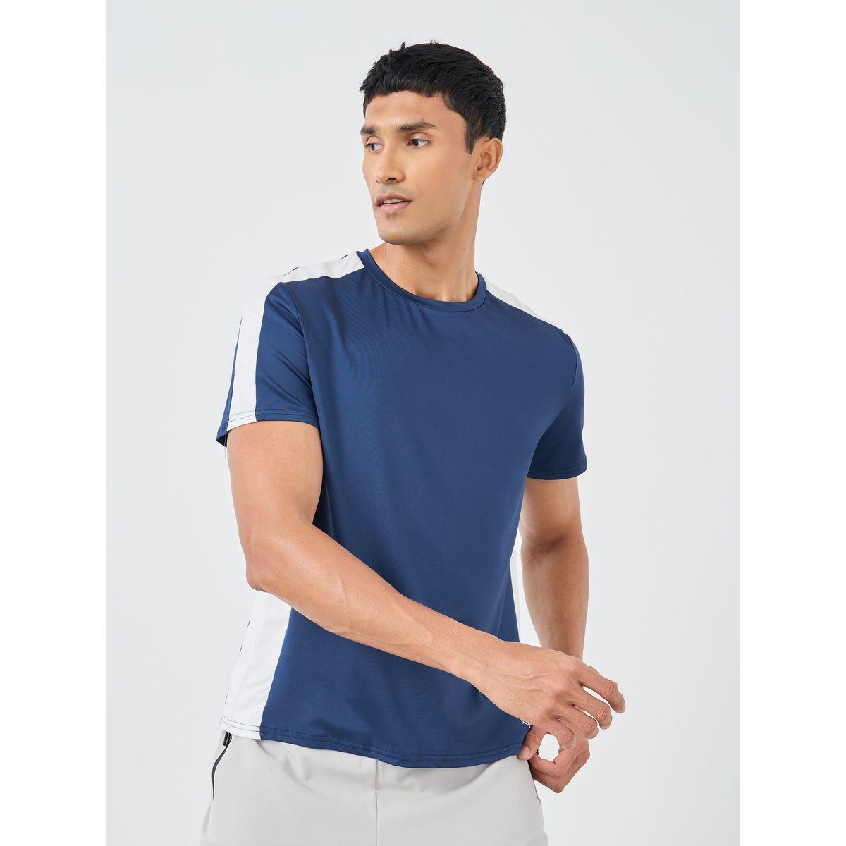 تيشيرت بنمط كتل الالوان ومزين بشعار-men-clothing-sportswearandactivewear-tshirtsandpolos-image-1