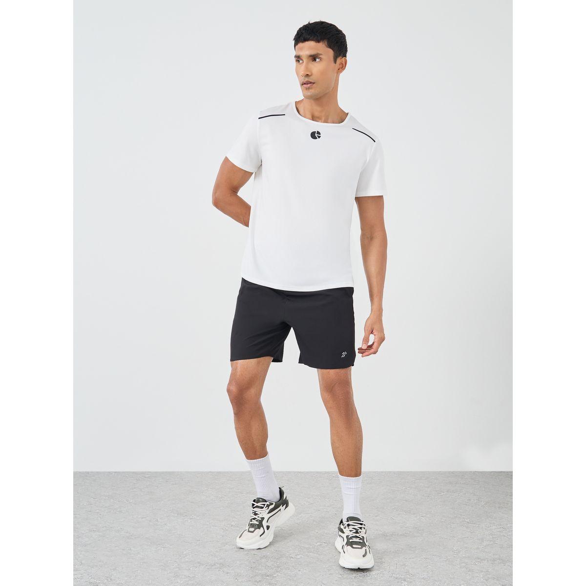 تيشيرت بقصة عادية وطبعة صغيرة-men-clothing-sportswearandactivewear-tshirtsandpolos-image-2