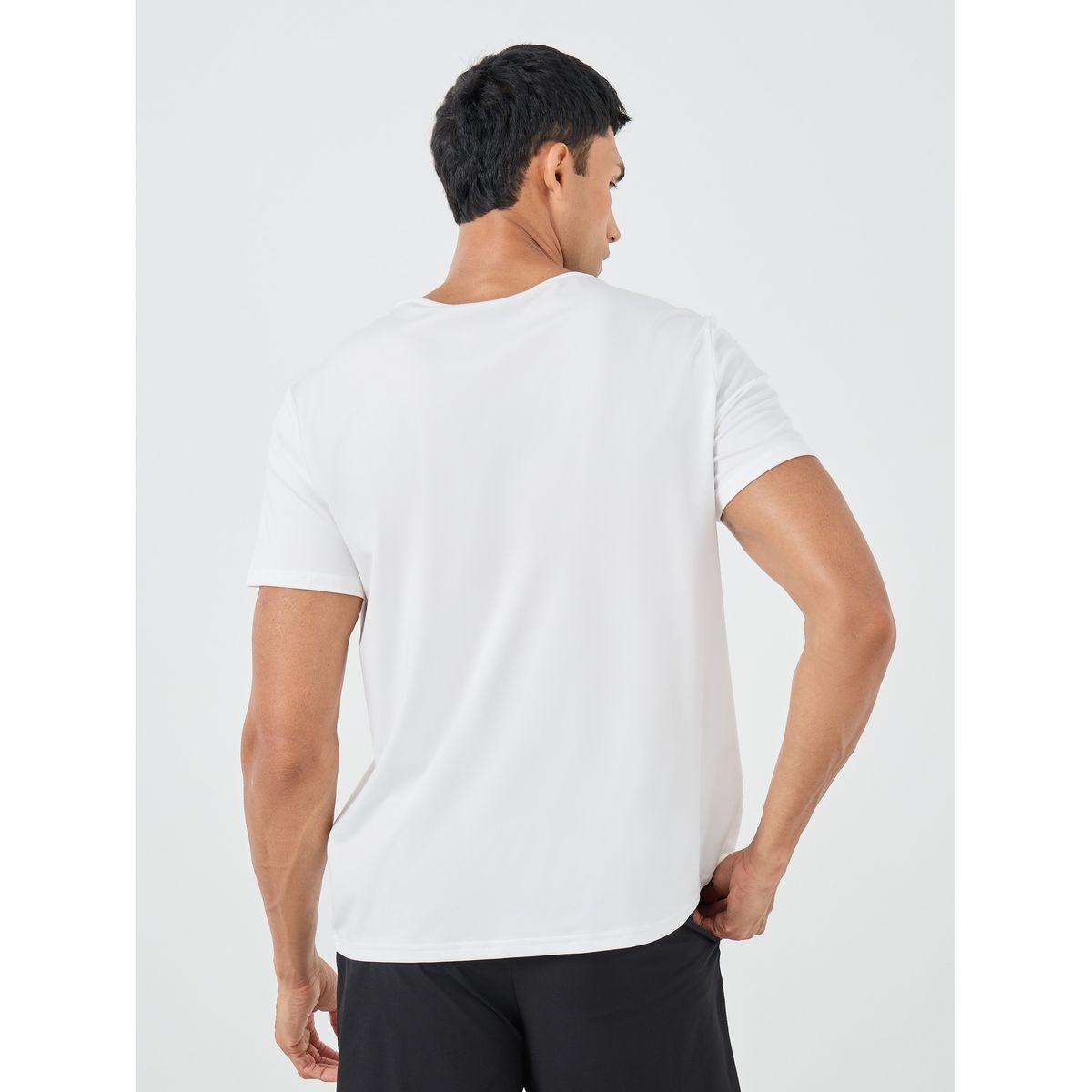 Styli Minimal Print Shoulder Reflector Regular Fit T-Shirt-men-clothing-sportswearandactivewear-tshirtsandpolos-image-4