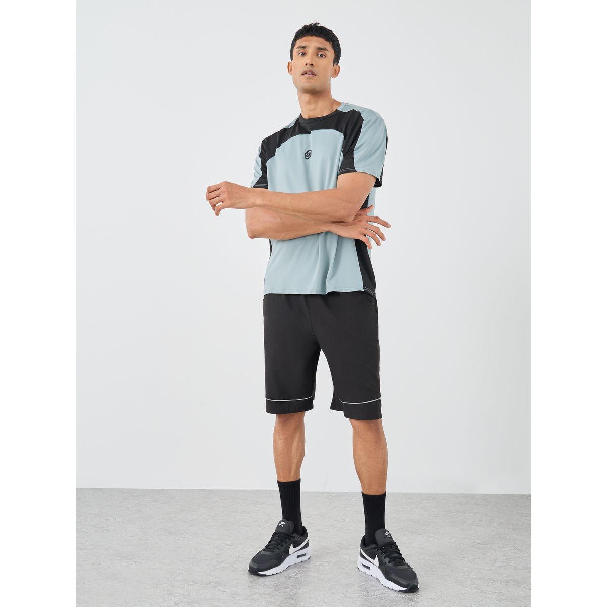 تيشيرت فضفاض بنمط كتل الالوان-men-clothing-sportswearandactivewear-tshirtsandpolos-image-2