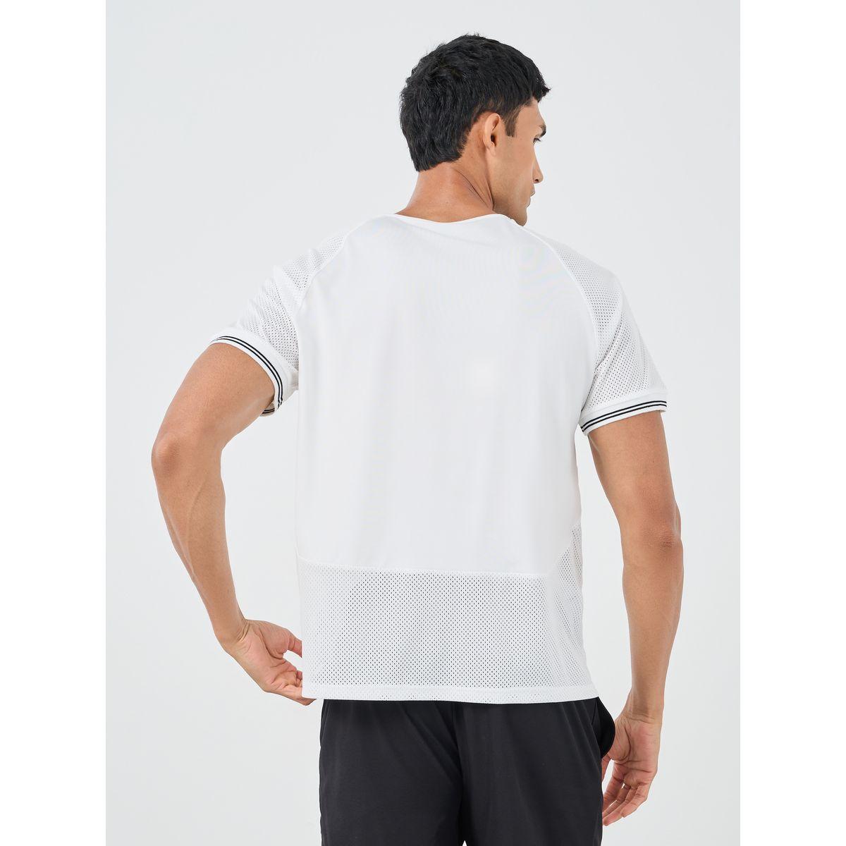 Styli Minimal Print Super Stretch Raglan Sleeves Regular Fit T-Shirt-men-clothing-sportswearandactivewear-tshirtsandpolos-image-4