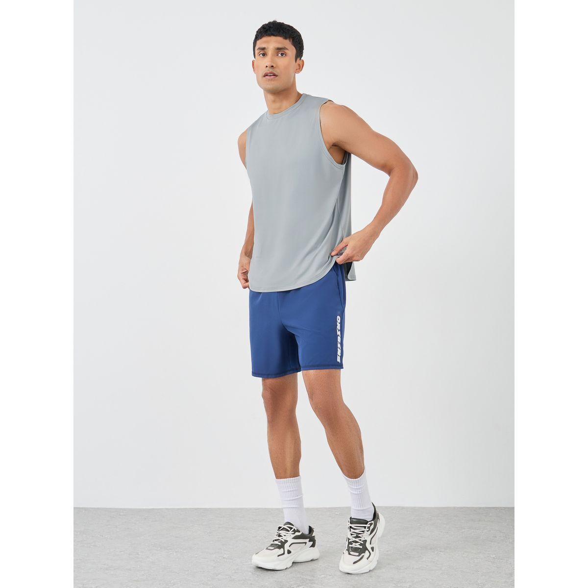 تيشيرت كت بفتحة ذراع منخفضة وطبعة على الظهر-men-clothing-sportswearandactivewear-tshirtsandpolos-image-3