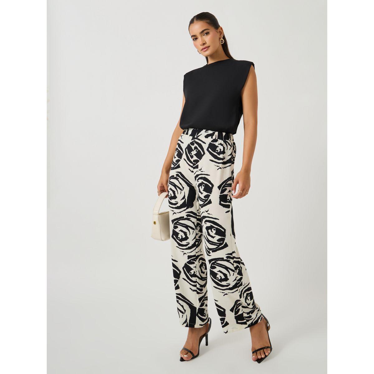 طقم منسق من بنطال بأرجل واسعة وبلوزة بلا أكمام-women-clothing-coordsets-image-1