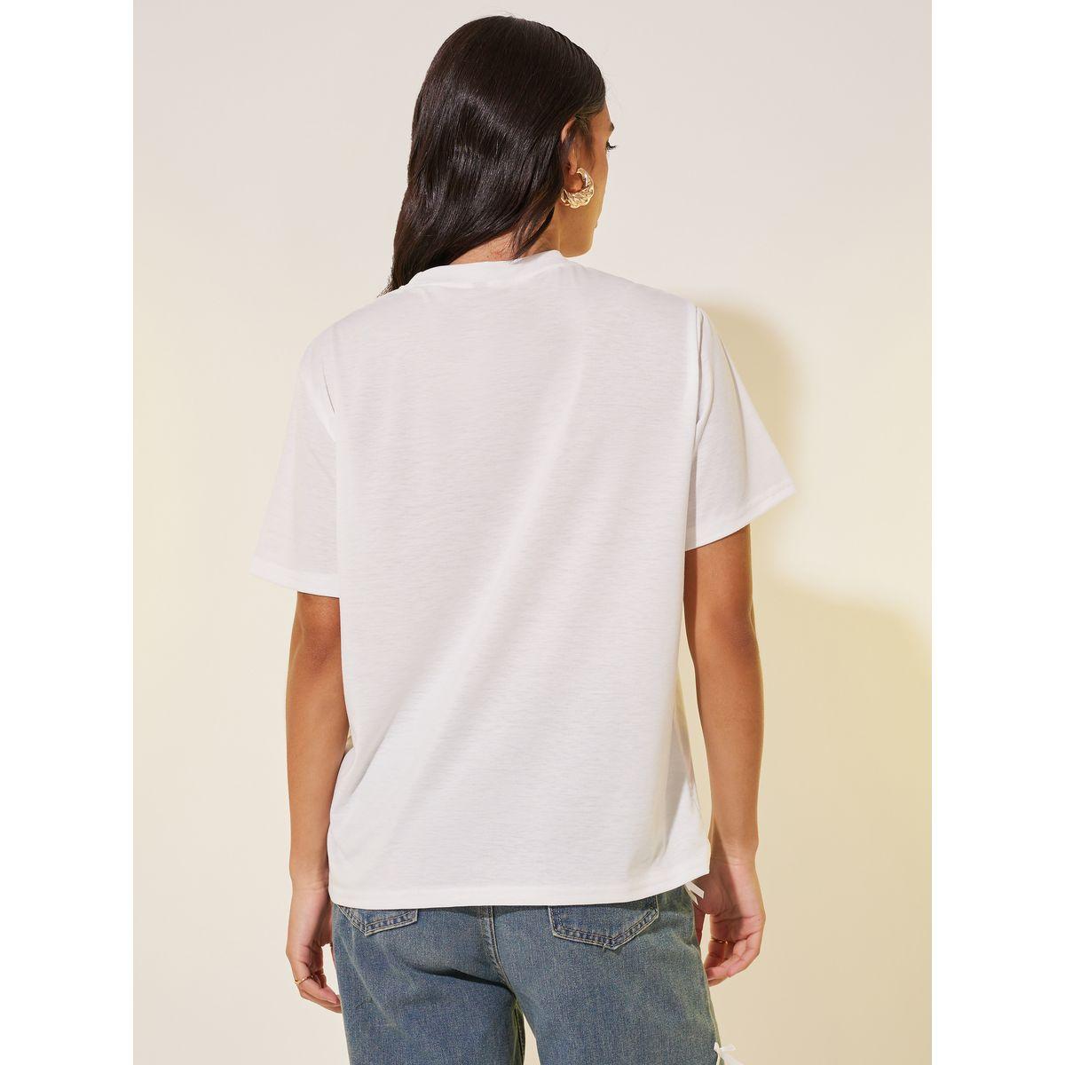 تيشيرت بياقة دائرية وتفاصيل مُطرّزة-women-clothing-tshirts-image-5