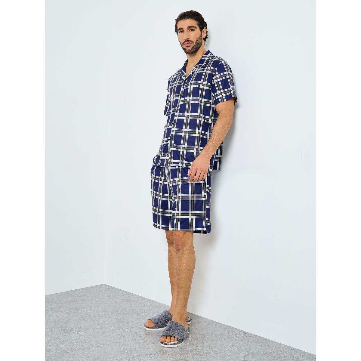 مجموعة من شورت وقميص مطبع بمربعات مع أكمام قصيرة-men-clothing-nightwear-sets-image-1