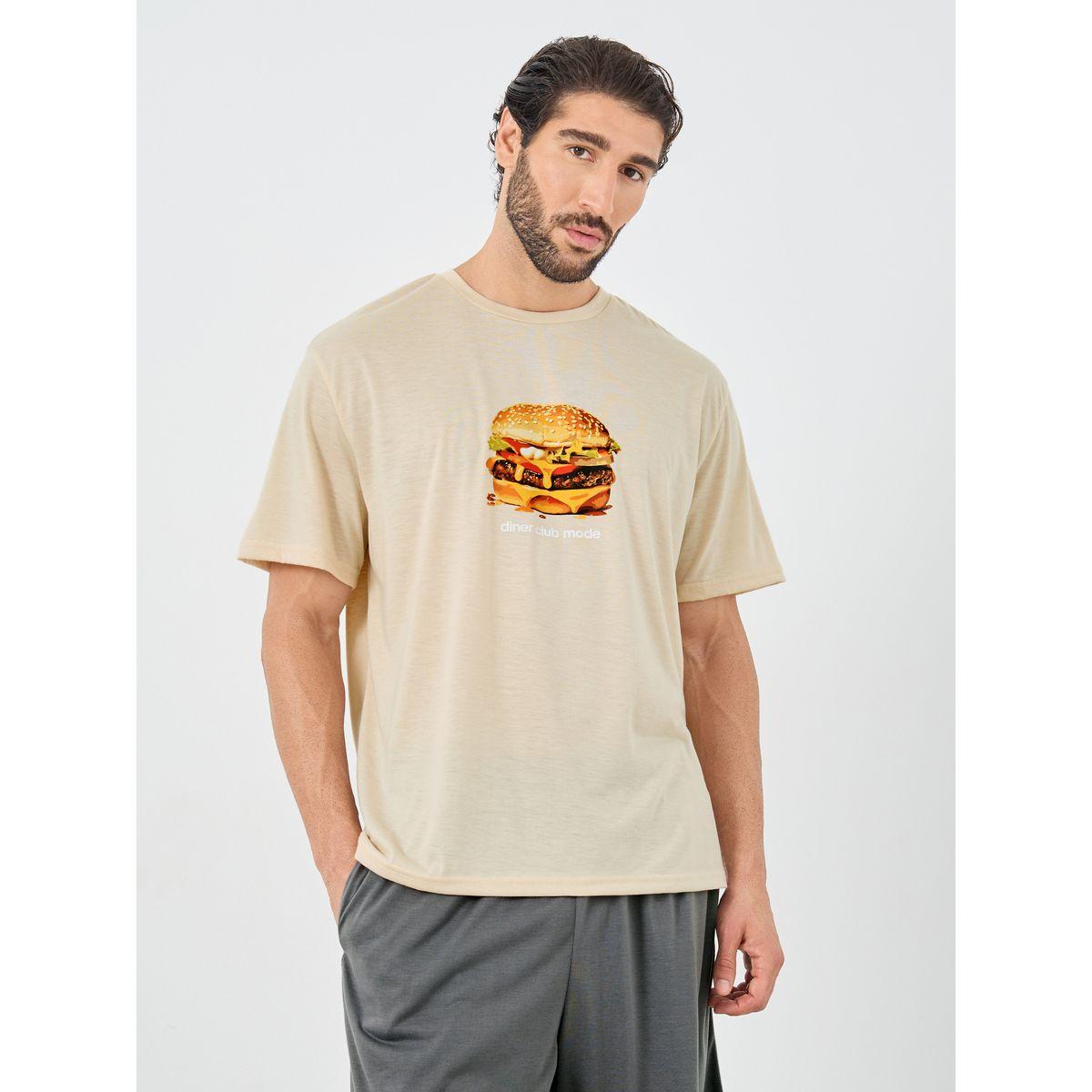 طقم من شورت بيجاما سادة وتيشيرت بطبعة جرافيك-men-clothing-nightwear-sets-image-2