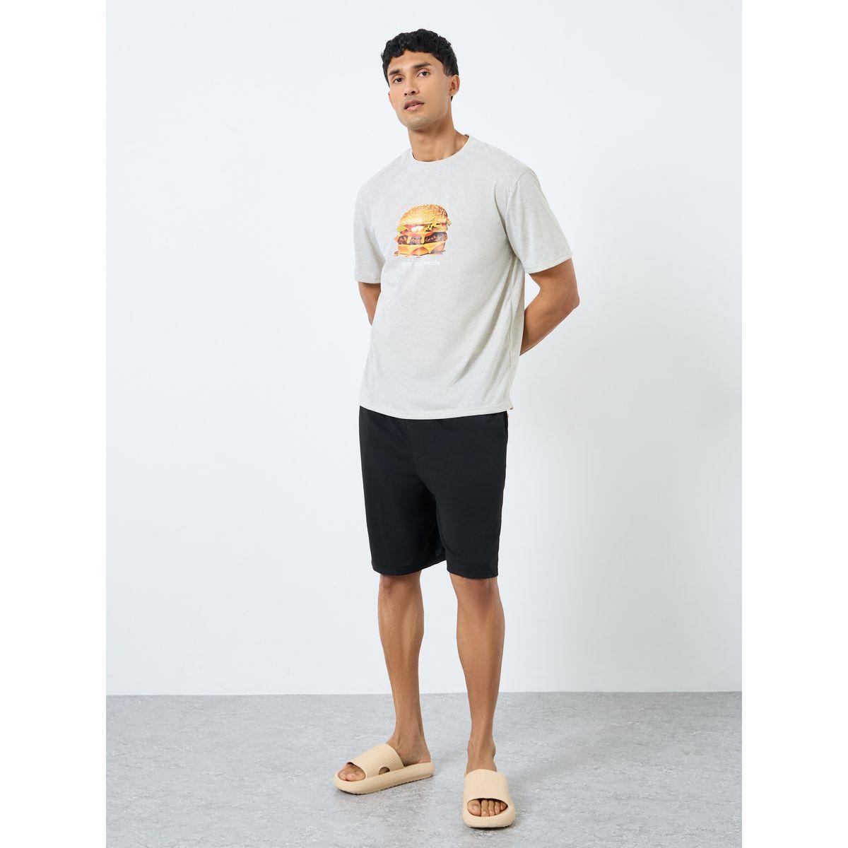 طقم من شورت بيجاما وتيشيرت بطبعة جرافيك-men-clothing-nightwear-sets-image-1
