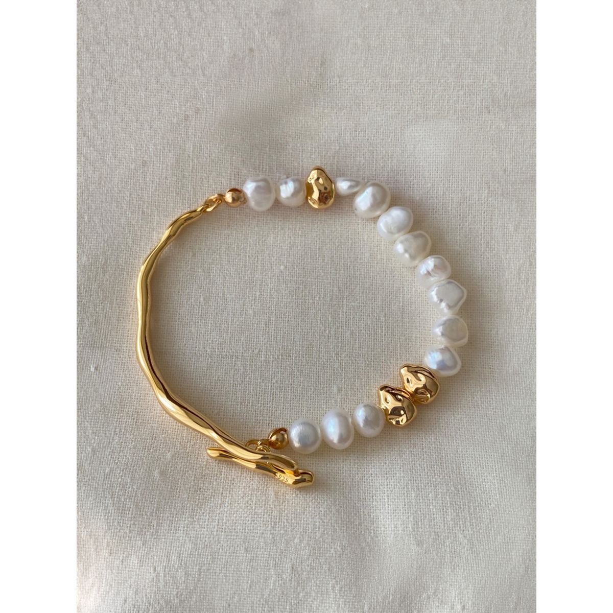 سورا يد مزين بلؤلؤ صناعي-women-watchesandjewellery-jewellery-banglesandbracelets-image-1