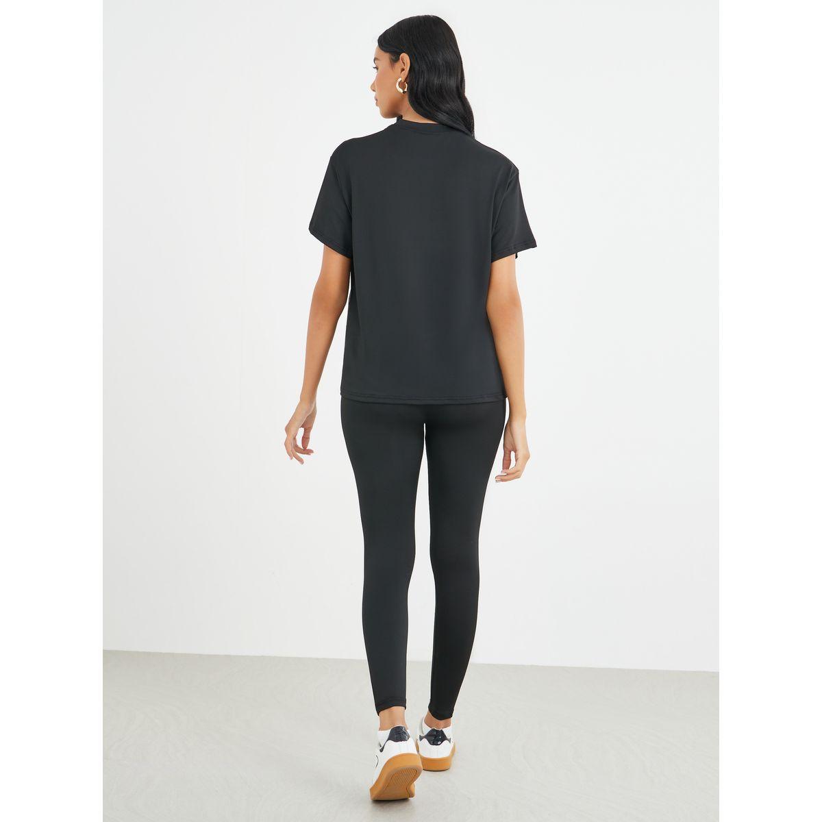 طقم منسق من ليقنز وتيشيرت مُطرّز بياقة دائرية-women-clothing-coordsets-image-6