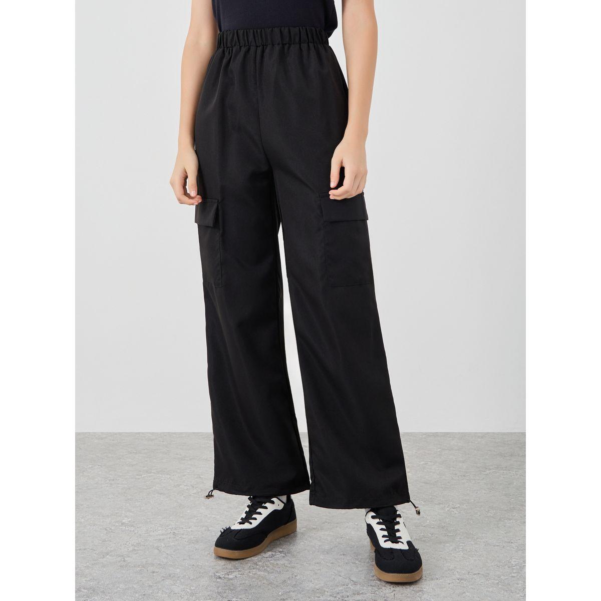 بنطال سادة بأرجل واسعة وجيوب كارجو-women-clothing-bottoms-trousers-image-3