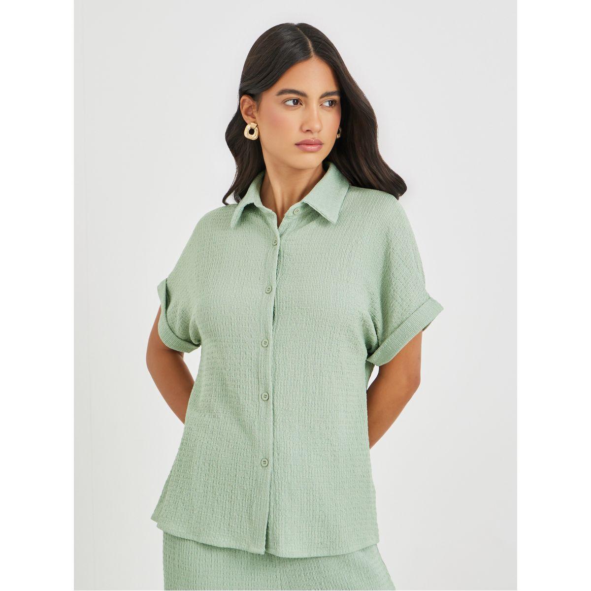 بلوزة بأكمام قصيرة وأزرار-women-clothing-shirtsandblouses-shirts-image-1