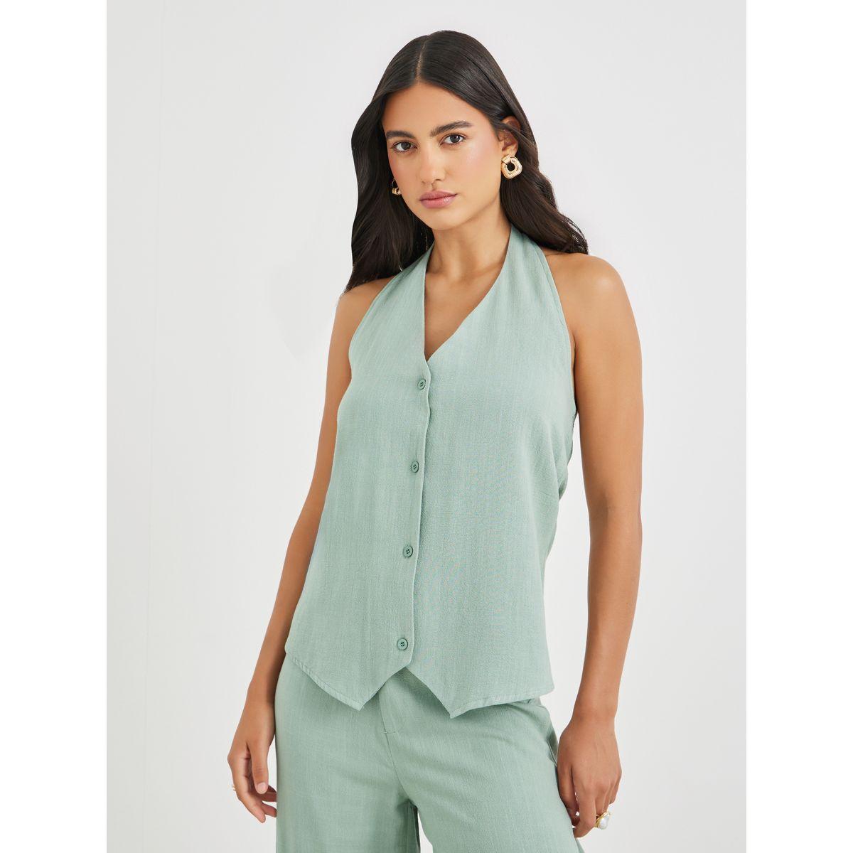 جيليه سادة بياقة هولتر وأزرار غلق-women-clothing-coatsandjackets-waistcoats-image-1